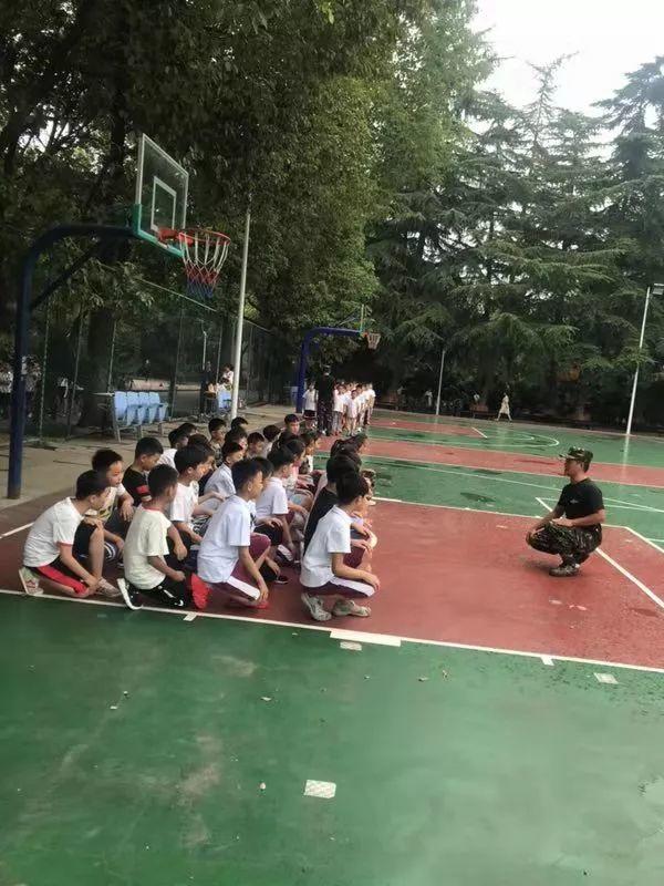 磨炼意志，蜕酿生长——best365体育入口中文版都会森林学校小学部2019—2020学年军事会操演习